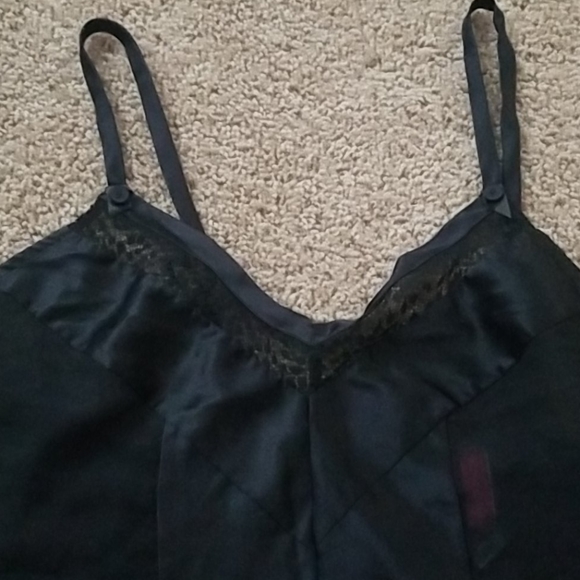 Cosmopolitan one piece sleepwear - Picture 2 of 4